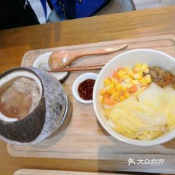 佛山美食探秘 原只椰子燉老鴨，口感與健康的完美融合